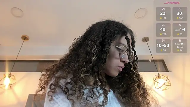 Snapshot of Hanna_Cornee_ chatting on 18, 9, 2025 Hanna Cornee online show from 18, 9, 2025