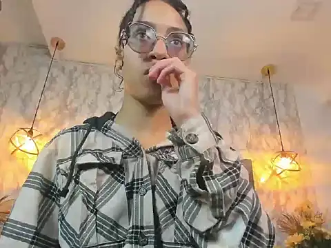 Snapshot of Hanna_Cornee_ chatting on 27, 9, 2025 Hanna Cornee online show from 27, 9, 2025