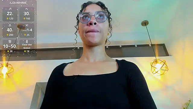 Snapshot of Hanna_Cornee_ chatting on 2, 10, 2025 Hanna Cornee online show from 2, 10, 2025
