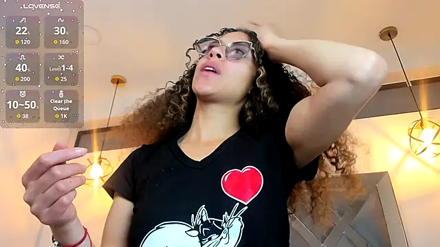 Snapshot of Hanna_Cornee_ chatting on 9, 10, 2025 Hanna Cornee online show from 9, 10, 2025