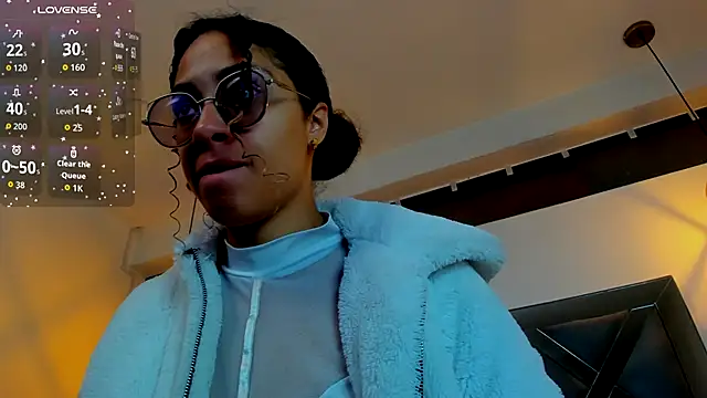 Snapshot of Hanna_Cornee_ chatting on 13, 10, 2025 Hanna Cornee online show from 13, 10, 2025