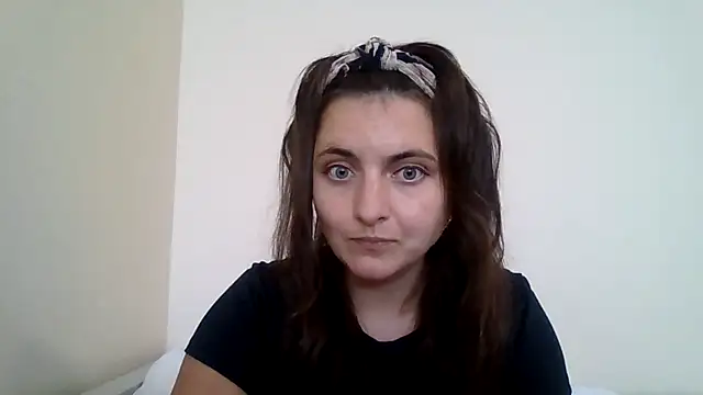 DInaraXRose online show from 19, 9, 2025