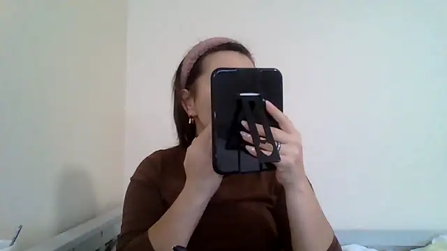 DInaraXRose online show from 21, 10, 2025