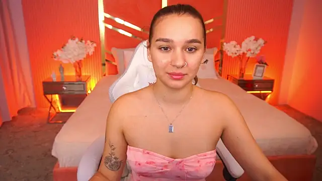 Snapshot of UrMuseOn chatting on 21, 9, 2025 UrMuseOn online show from 21, 9, 2025