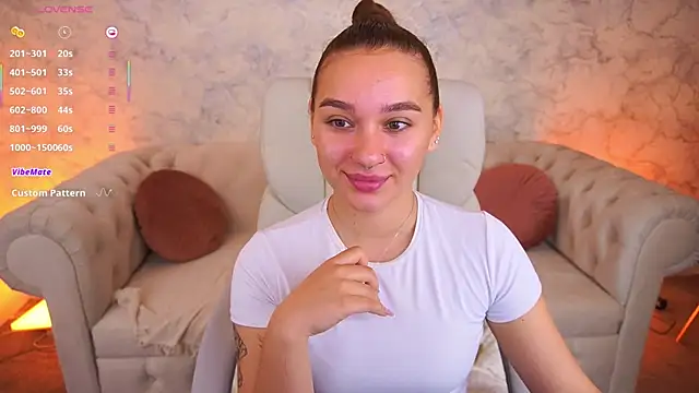 Snapshot of UrMuseOn chatting on 27, 9, 2025 UrMuseOn online show from 27, 9, 2025