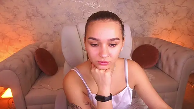 Snapshot of UrMuseOn chatting on 3, 11, 2025 UrMuseOn online show from 3, 11, 2025