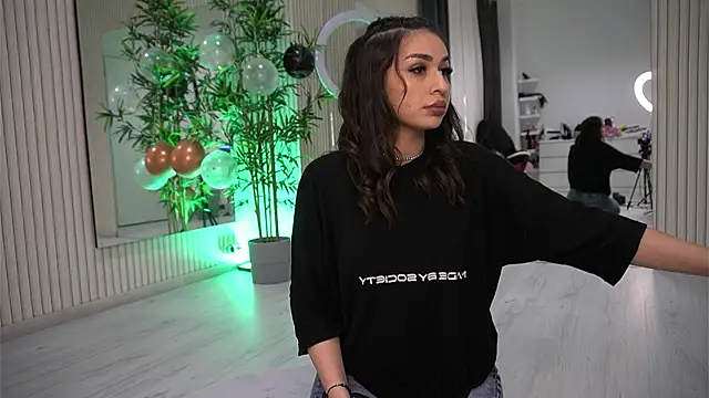 EmmaBlanco online show from 8, 11, 2025