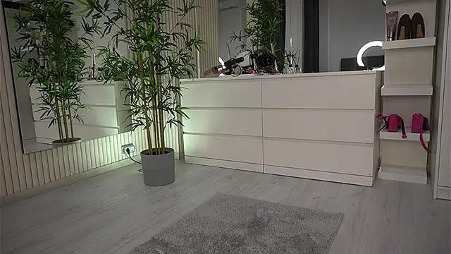 EmmaBlanco online show from 2, 4, 2026