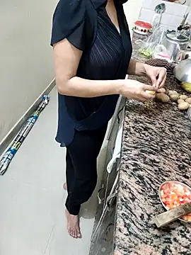 Snapshot of Pihu_Chopra chatting on 29, 9, 2025 Pihu Chopra online show from 29, 9, 2025