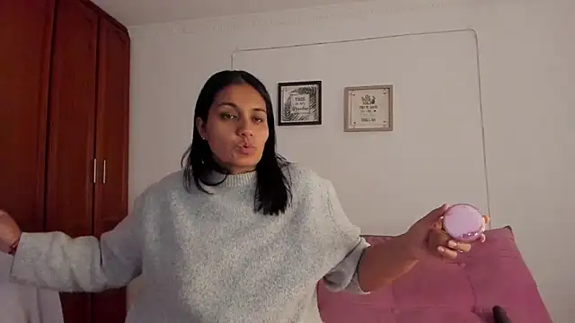 selena jhonson online show from 20, 4, 2026