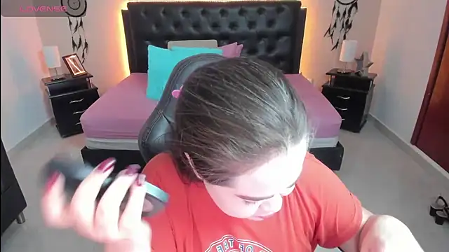 LolaVillalobos online show from 29, 9, 2025