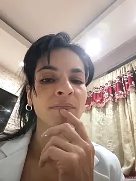 Snapshot of karol_rose chatting on 6, 10, 2025 karol rose online show from 6, 10, 2025