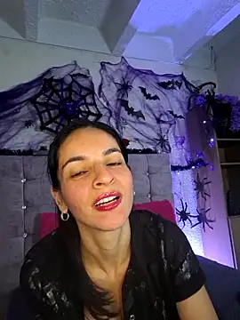 Snapshot of karol_rose chatting on 18, 10, 2025 karol rose online show from 18, 10, 2025