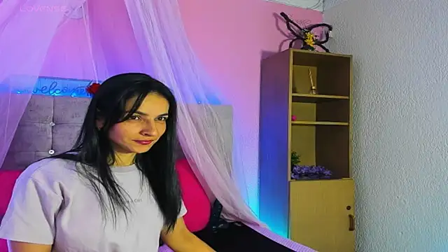 Snapshot of karol_rose chatting on 25, 11, 2025 karol rose online show from 25, 11, 2025