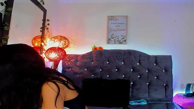 Snapshot of karol_rose chatting on 3, 12, 2025 karol rose online show from 3, 12, 2025