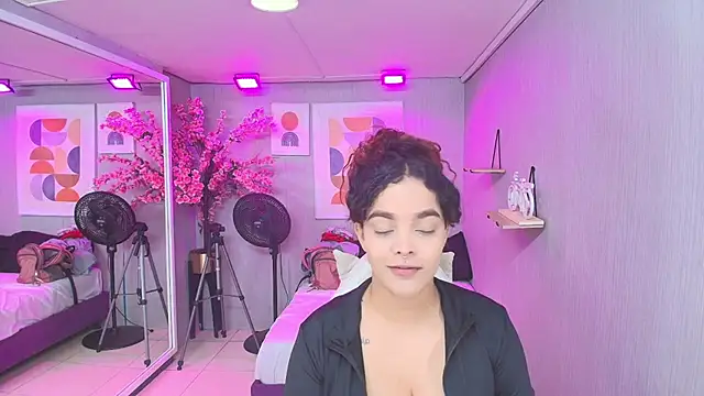 Snapshot of Maggy_t18 chatting on 22, 5, 2026 Maggy t18 online show from 22, 5, 2026