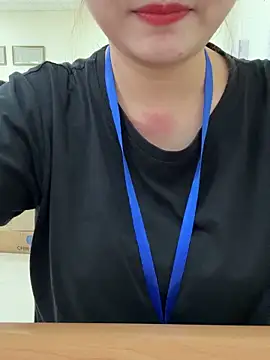 Snapshot of PhuongNhi21 chatting on 16, 10, 2025 PhuongNhi21 online show from 16, 10, 2025