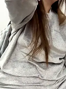 Snapshot of PhuongNhi21 chatting on 21, 11, 2025 PhuongNhi21 online show from 21, 11, 2025