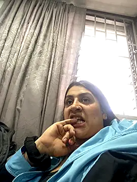 megvibes online show from 24, 10, 2025