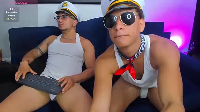 Snapshot of ECSTASYX2_2001 chatting on 28, 10, 2025 ECSTASYX2 2001 online show from 28, 10, 2025