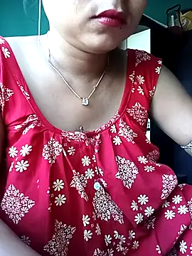 Snapshot of Desi_couple305 chatting on 27, 9, 2025 Desi couple305 online show from 27, 9, 2025