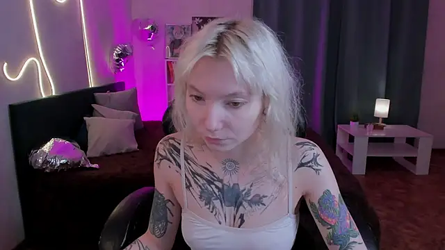 Snapshot of tattoo_art_baby chatting on 27, 5, 2026 tattoo art baby online show from 27, 5, 2026