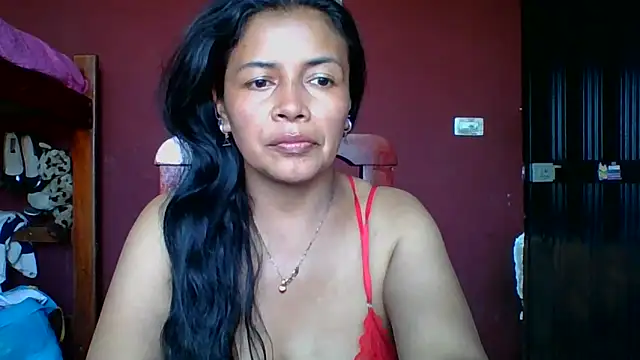 Snapshot of DianaOchoa_ chatting on 2, 10, 2025 DianaOchoa online show from 2, 10, 2025