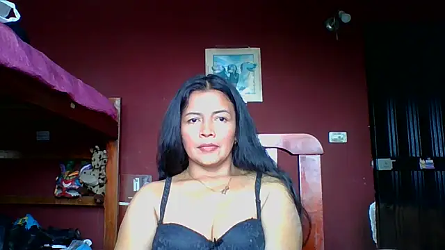 Snapshot of DianaOchoa_ chatting on 6, 10, 2025 DianaOchoa online show from 6, 10, 2025