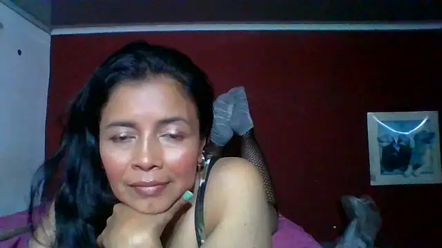 Snapshot of DianaOchoa_ chatting on 12, 10, 2025 DianaOchoa online show from 12, 10, 2025