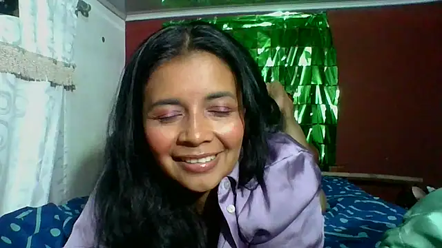 Snapshot of DianaOchoa_ chatting on 17, 10, 2025 DianaOchoa online show from 17, 10, 2025
