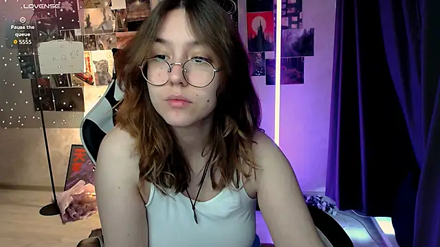 Snapshot of ameliameadd chatting on 27, 9, 2025 ameliameadd online show from 27, 9, 2025