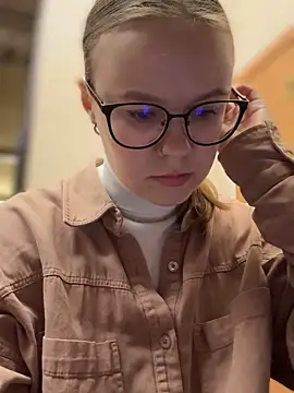  CherryBloom  online show from 6, 10, 2025