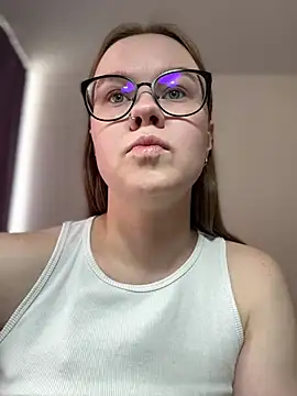 Snapshot of _CherryBloom_ chatting on 10, 5, 2026 CherryBloom online show from 10, 5, 2026