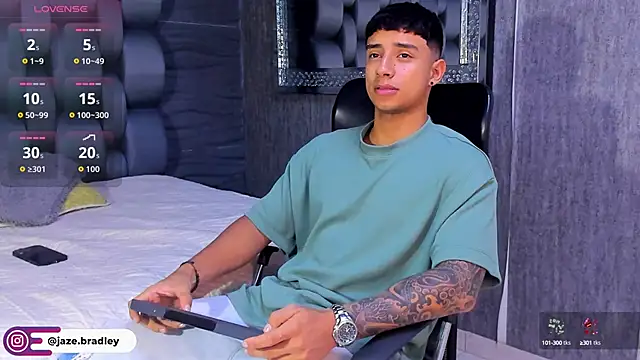 jaze bradley online show from 29, 9, 2025