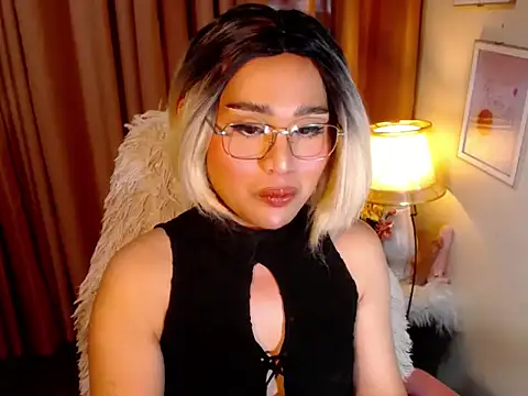 urmidnightcravingsxx online show from 14, 4, 2026