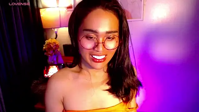Snapshot of urmidnightcravingsxx chatting on 18, 7, 2026 urmidnightcravingsxx online show from 18, 7, 2026