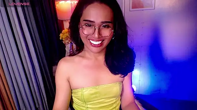 Snapshot of urmidnightcravingsxx chatting on 3, 8, 2026 urmidnightcravingsxx online show from 3, 8, 2026