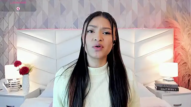 Snapshot of victoria___jonnes chatting on 10, 9, 2025 victoria jonnes online show from 10, 9, 2025