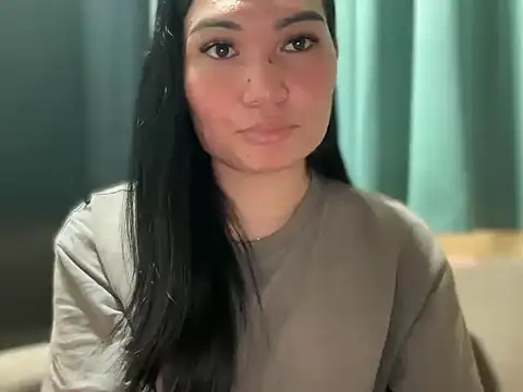 Snapshot of Makeamesswithjenieyang chatting on 7, 1, 2026 Makeamesswithjenieyang online show from 7, 1, 2026