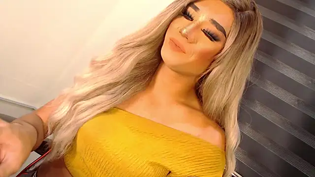 SissifyMeNow online show from 11, 11, 2025