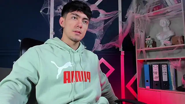 etham wolf  online show from 7, 11, 2025