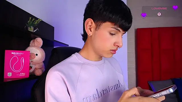 Ezra Storm online show from 9, 2, 2026