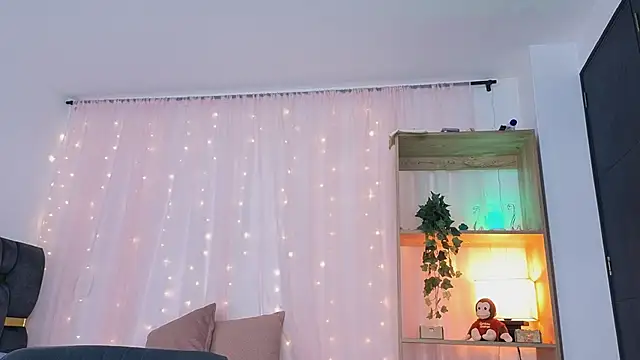 Snapshot of anitaglow chatting on 7, 10, 2025 anitaglow online show from 7, 10, 2025