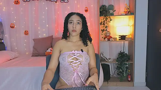 Snapshot of anitaglow chatting on 24, 10, 2025 anitaglow online show from 24, 10, 2025