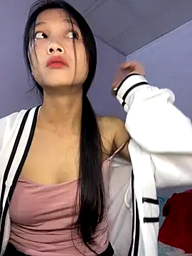 Snapshot of vyvy777 chatting on 29, 10, 2025 vyvy777 online show from 29, 10, 2025