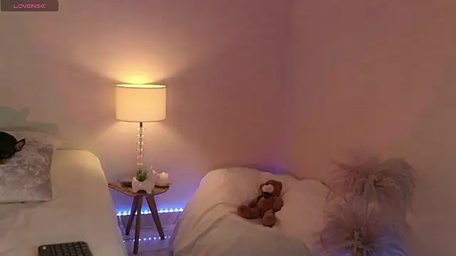 emily mars1 online show from 14, 11, 2025