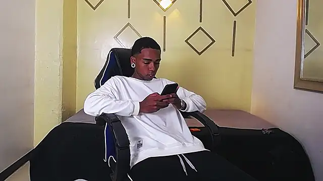 Snapshot of CollemanStone chatting on 29, 11, 2025 CollemanStone online show from 29, 11, 2025