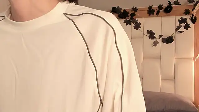 Daphne And Roger online show from 23, 12, 2025