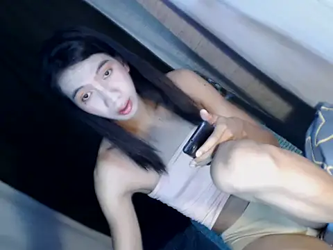 Snapshot of xyourdreamtrans chatting on 3, 10, 2025 xyourdreamtrans online show from 3, 10, 2025