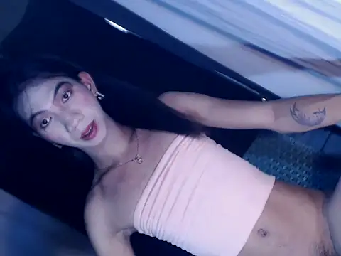 Snapshot of xyourdreamtrans chatting on 29, 10, 2025 xyourdreamtrans online show from 29, 10, 2025